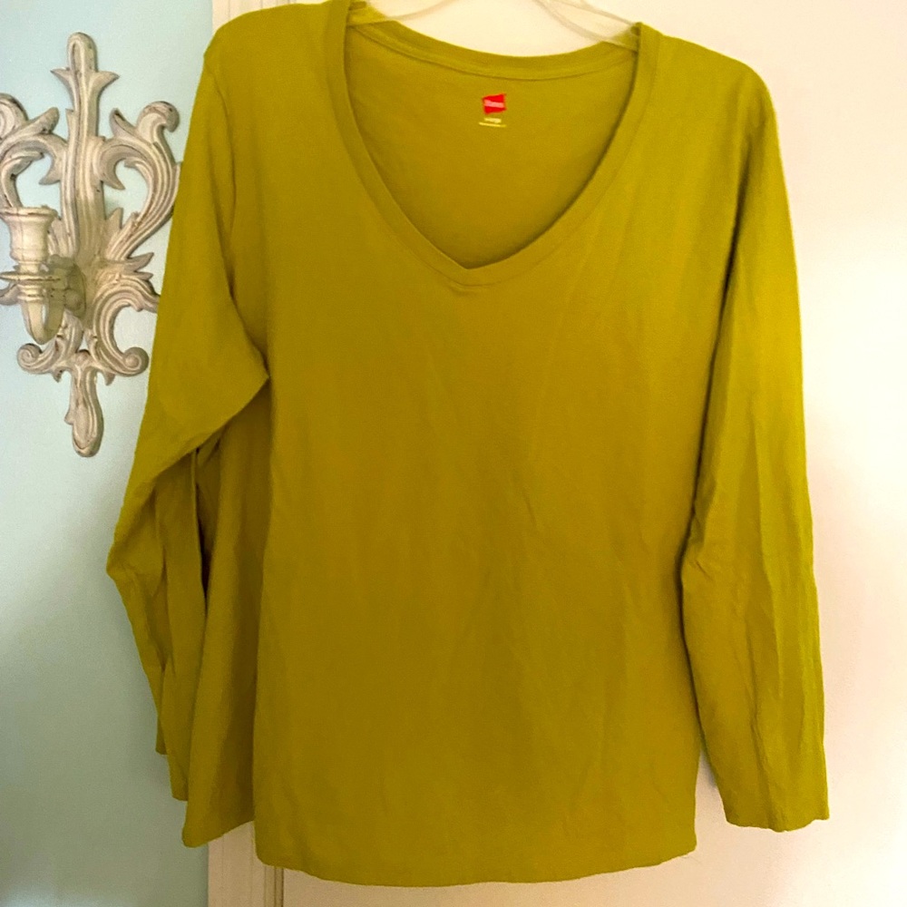 Hanes v neck long sleeve tee